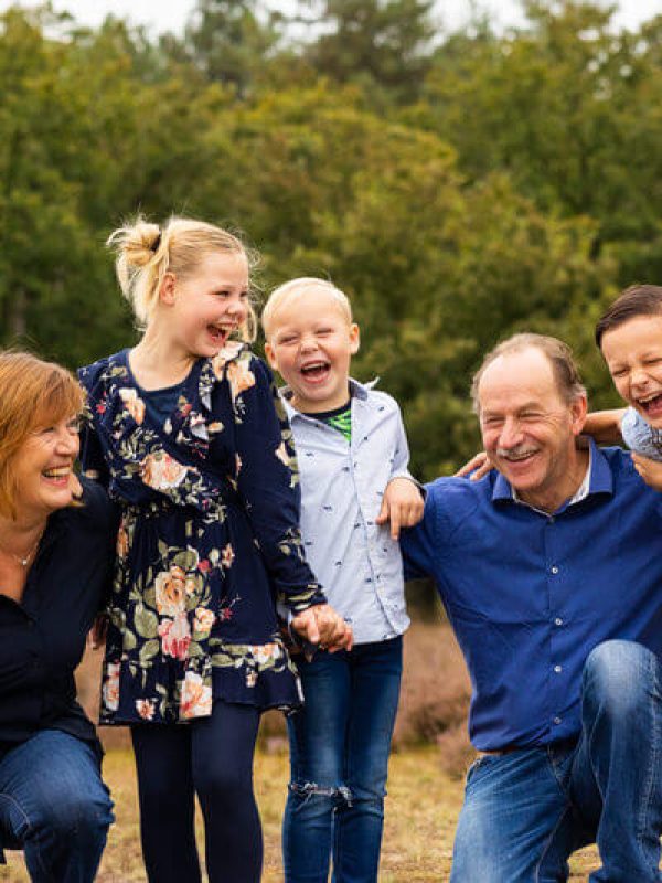 Familieshoot Rosmalen - Familiefotograaf Inge van den Broek